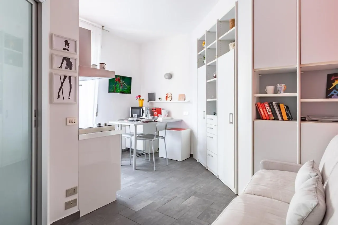 Lägenhet Ai Fiordalisi - Milan City - By Host4U Italien